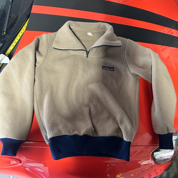 Patagonia Men’s Tan Fleece Quarter-Zip with Navy Trim